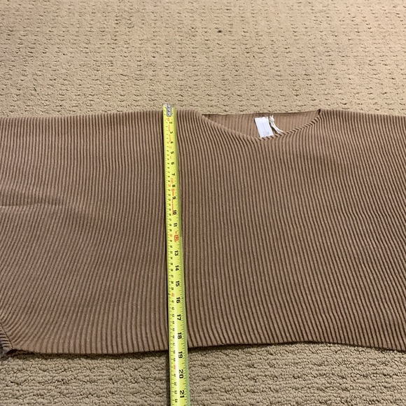 Wynne Layers Marlawynne tan crop top Large - Picture 8 of 11